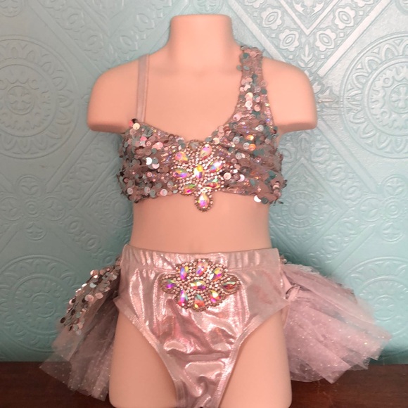 custom Other - Stunning girls 2 piece dance costume